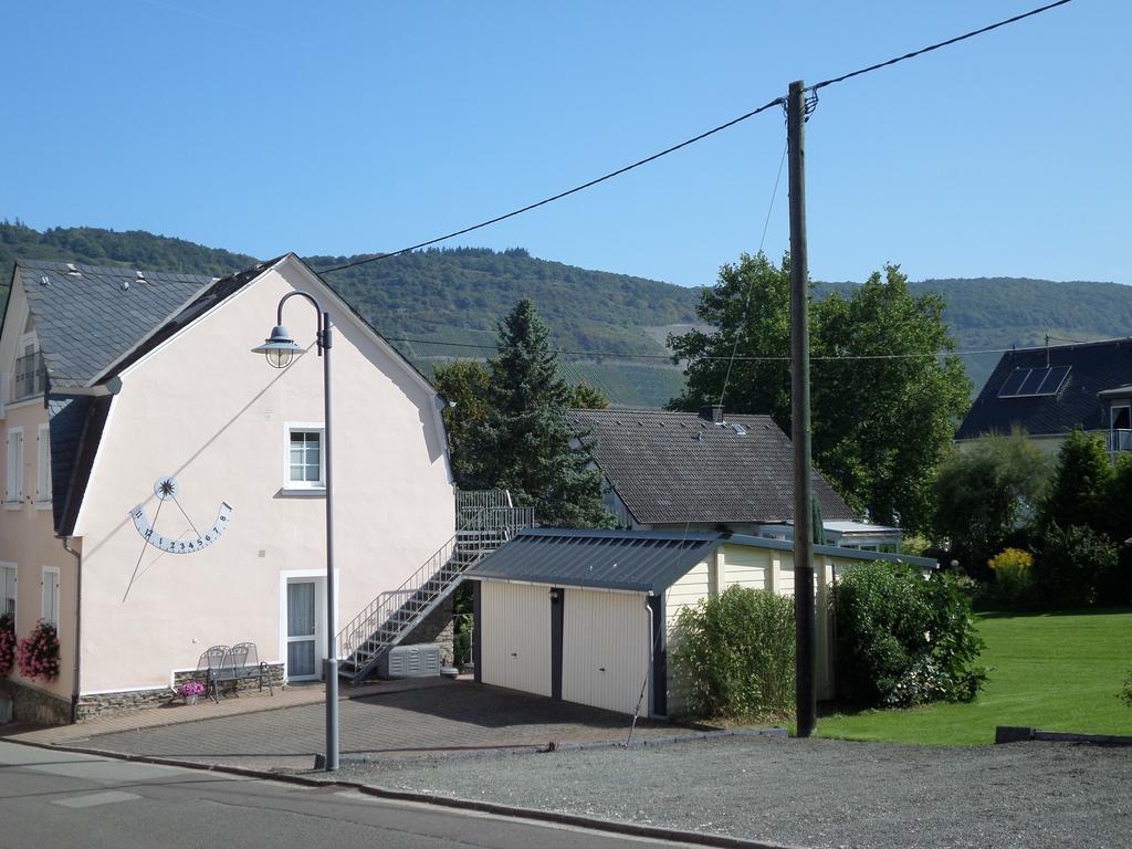 Ferienwohnungen Und Gaestezimmer Peter Busch Bernkastel-Kues Luaran gambar